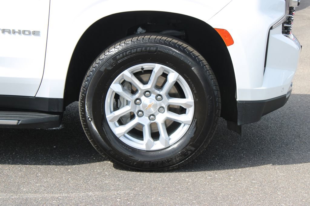Used 2022 Chevrolet Tahoe LT w/ Luxury Package RWD image 12