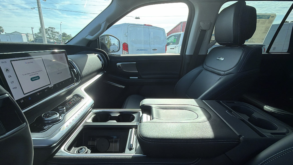 New 2027 Ford Expedition Max Platinum w/ Driver's Package RWD image 22