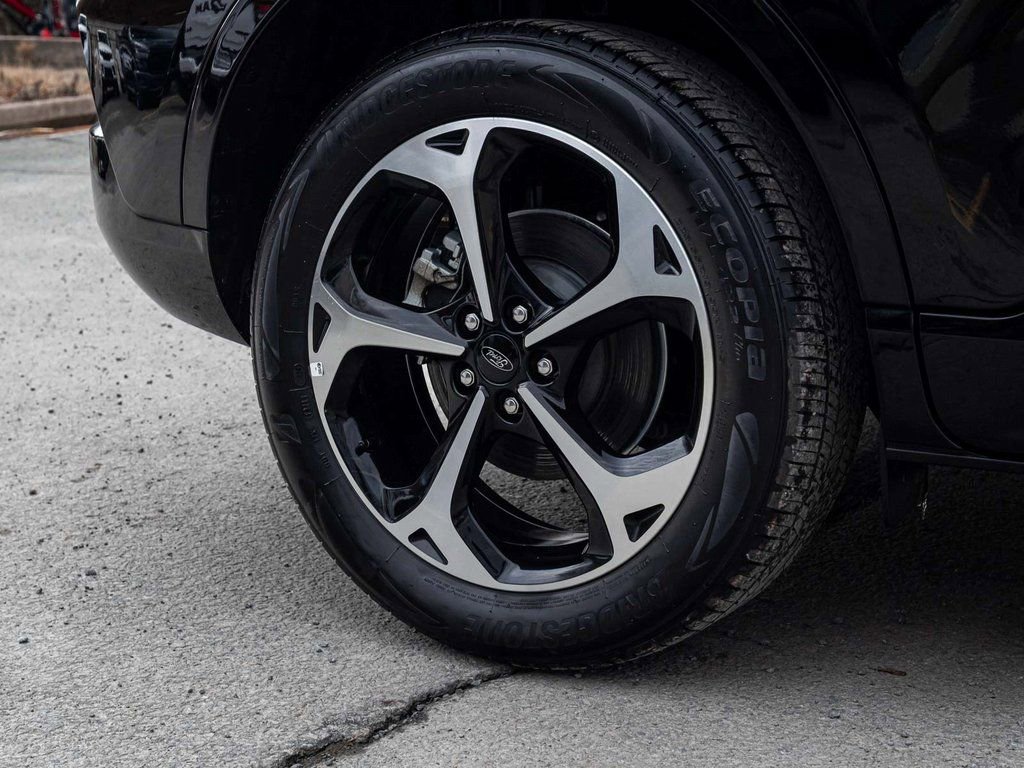 Used 2025 Ford Escape ST-Line Elite w/ Premium Technology Package image 9