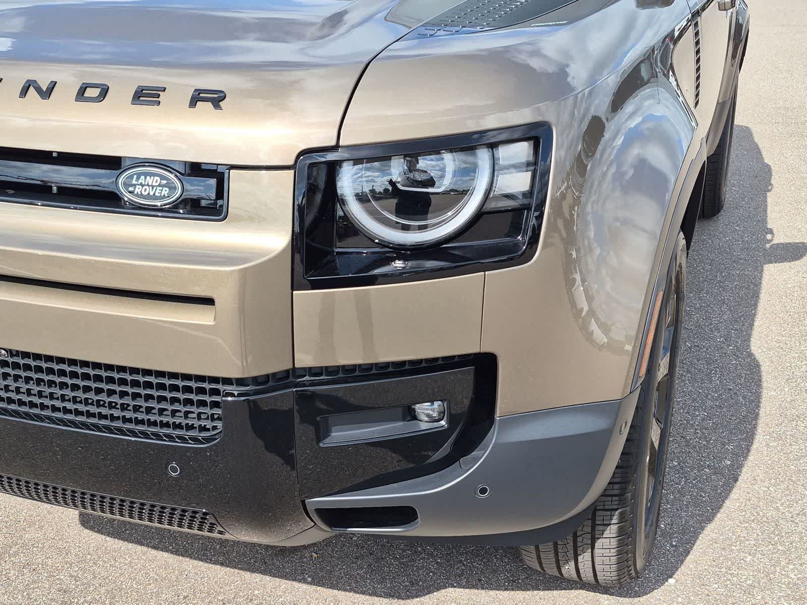 New 2026 Land Rover Defender 110 S AWD/4WD image 10