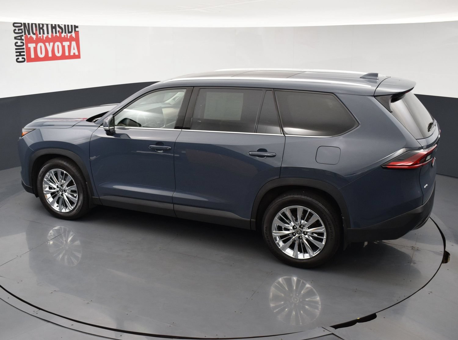 Used 2025 Toyota Grand Highlander AWD image 30