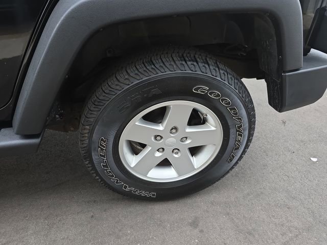 Used 2012 Jeep Wrangler Unlimited Sport AWD/4WD image 23