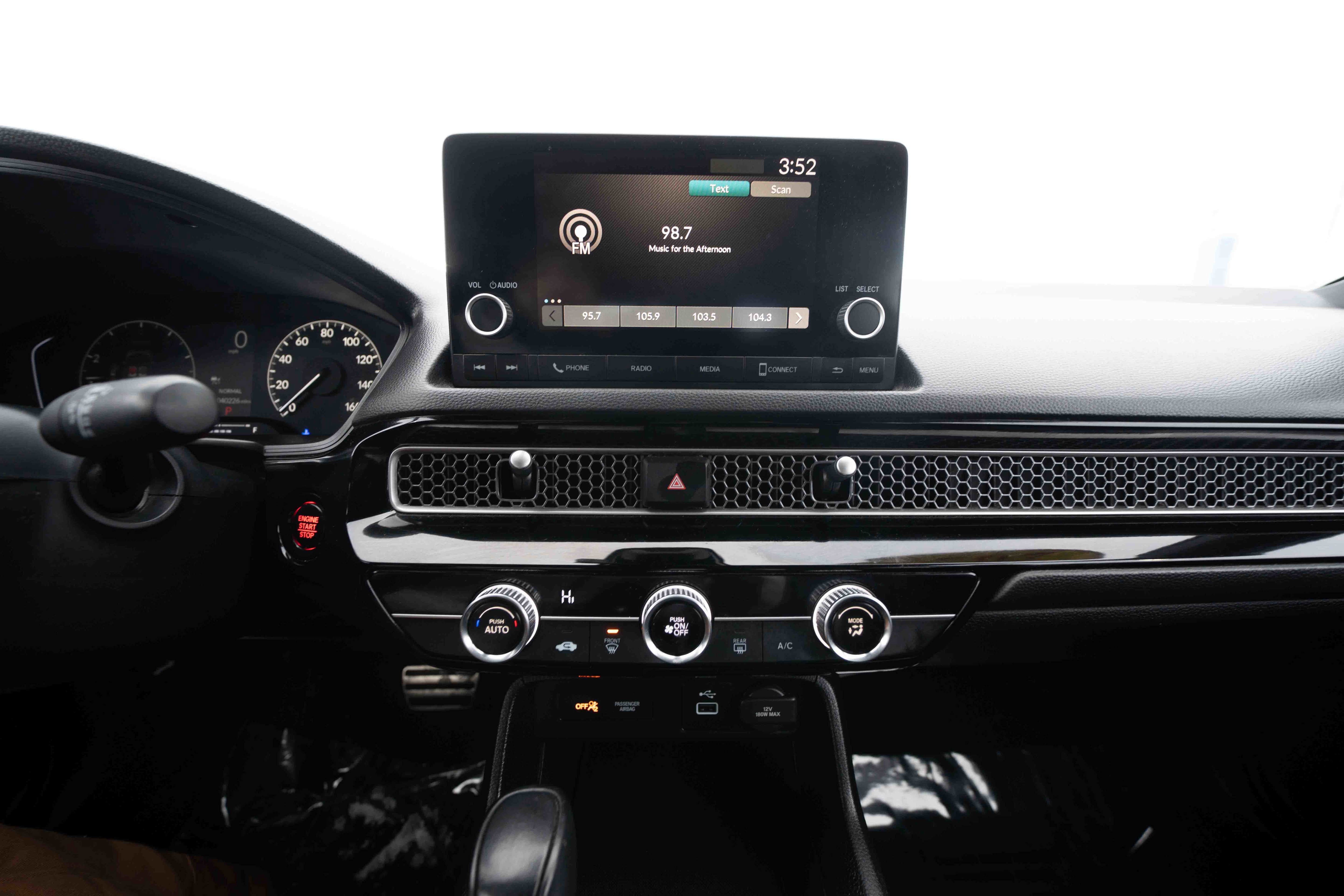 Used 2023 Honda Civic Sport image 17