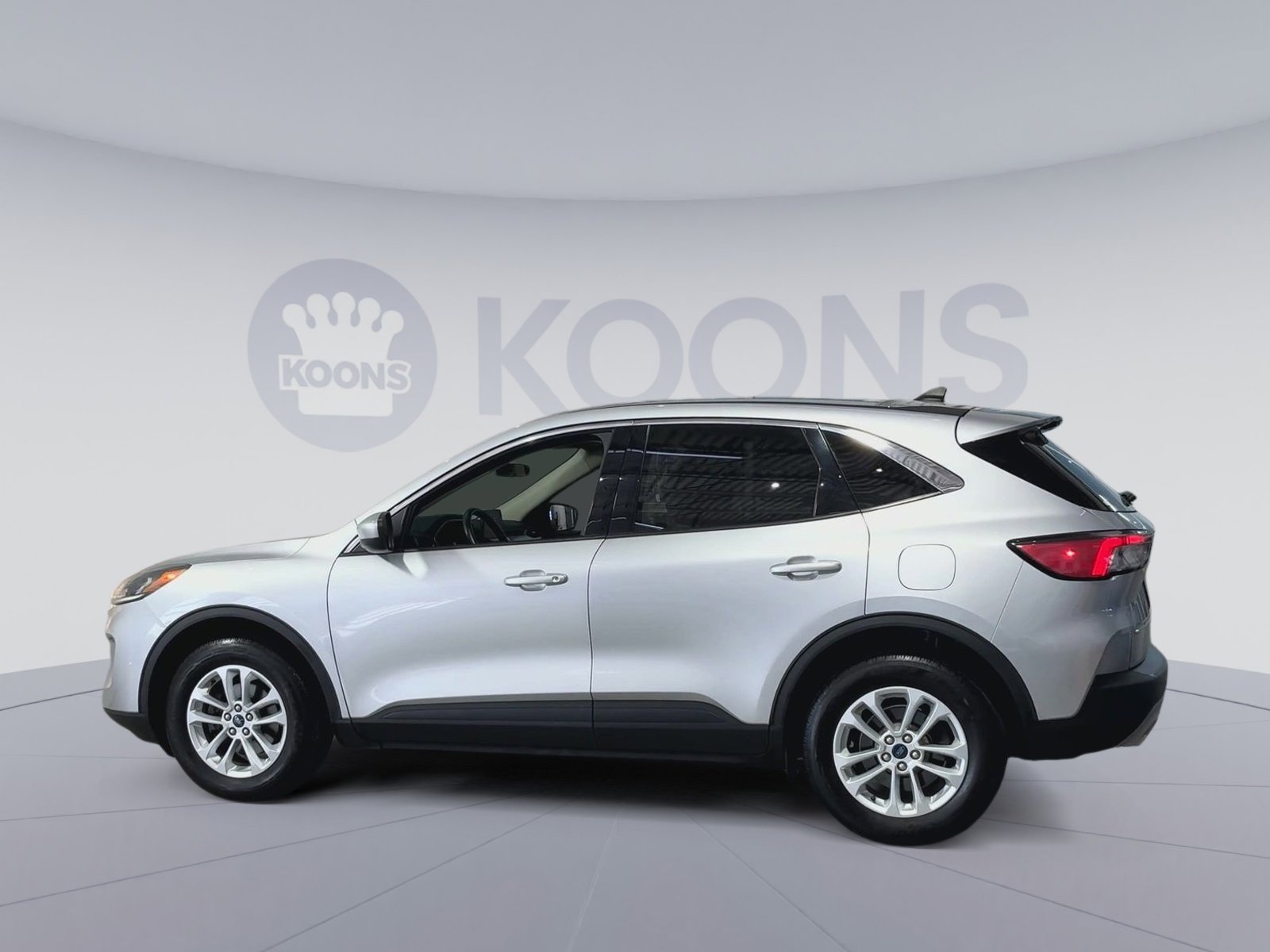 Used 2020 Ford Escape SE image 8