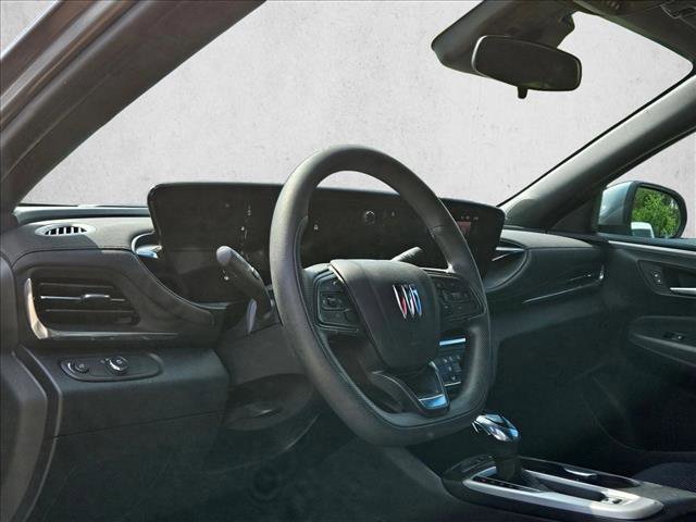 Used 2025 Buick Envista Preferred FWD image 9