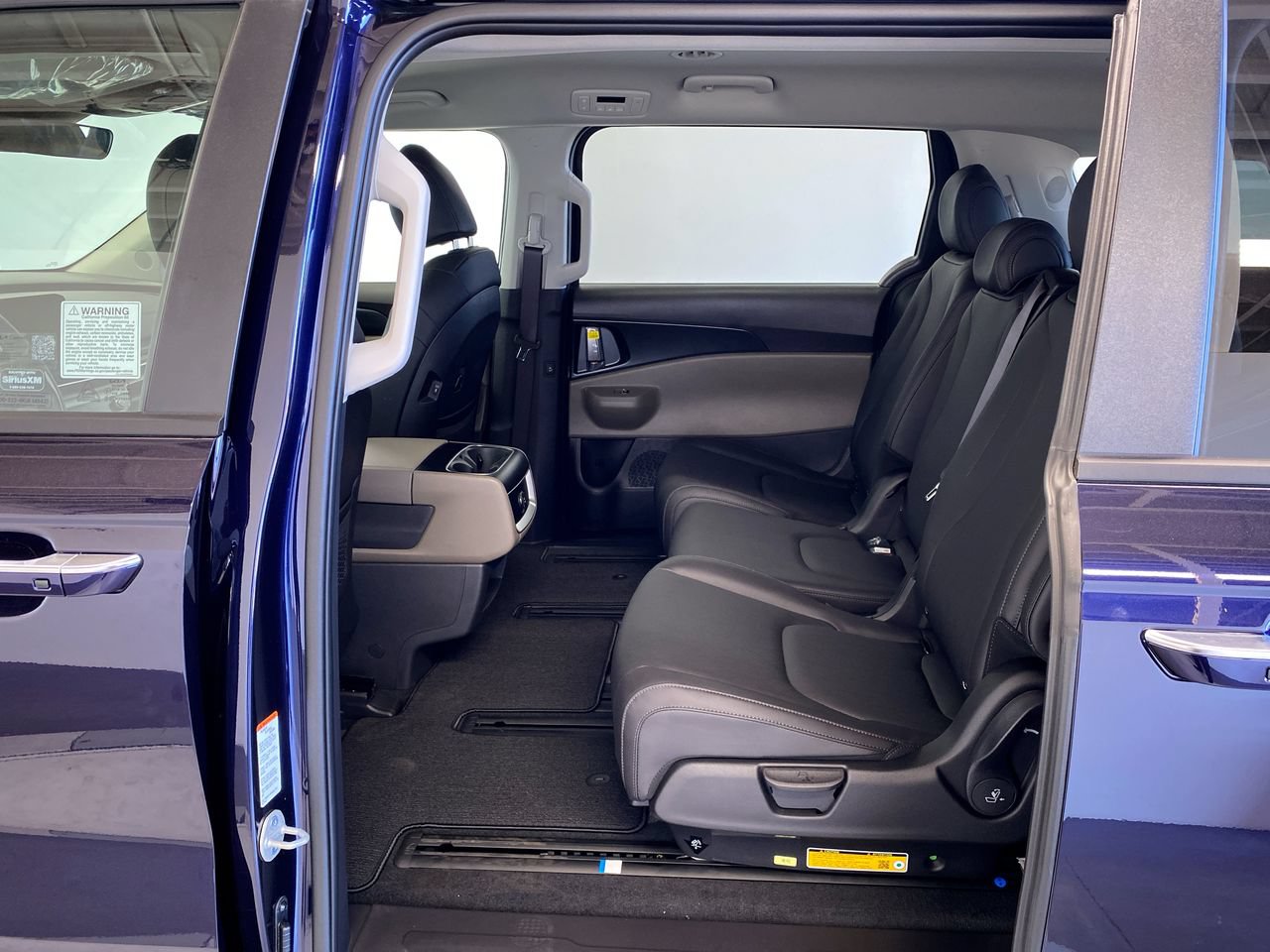 New 2027 Kia Carnival LXS FWD image 33