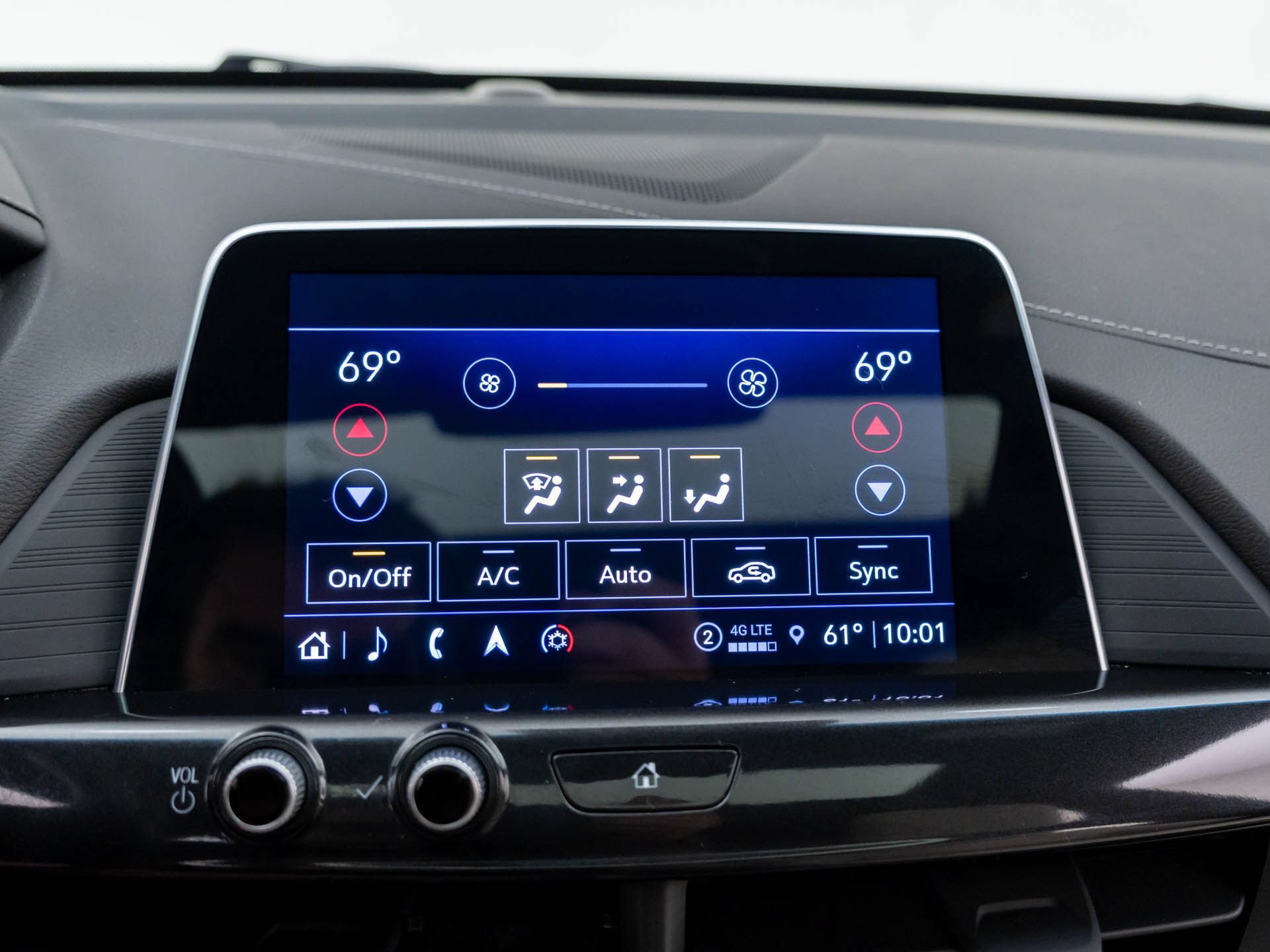 Certified 2023 Cadillac CT4 Premium Luxury AWD/4WD image 28