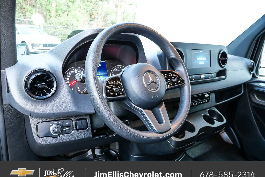 Used 2024 Mercedes-Benz Sprinter 2500 image 4