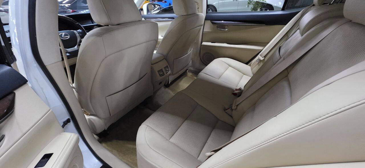 Used 2015 Lexus ES 350 w/ Premium Package image 21
