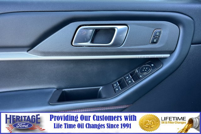 Used 2025 Ford Explorer ST-Line AWD/4WD image 11