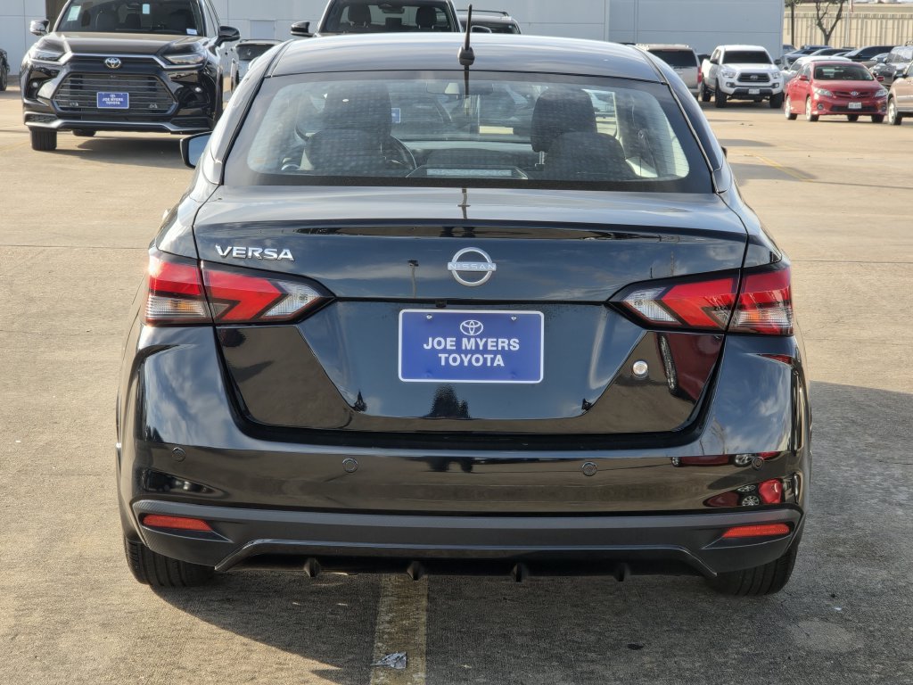 Used 2025 Nissan Versa S w/ Trunk Package FWD image 8