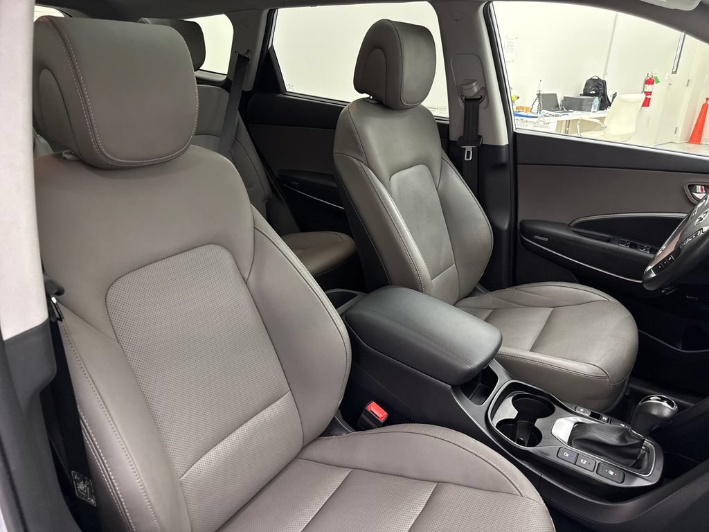 Used 2019 Hyundai Santa Fe XL AWD/4WD image 24