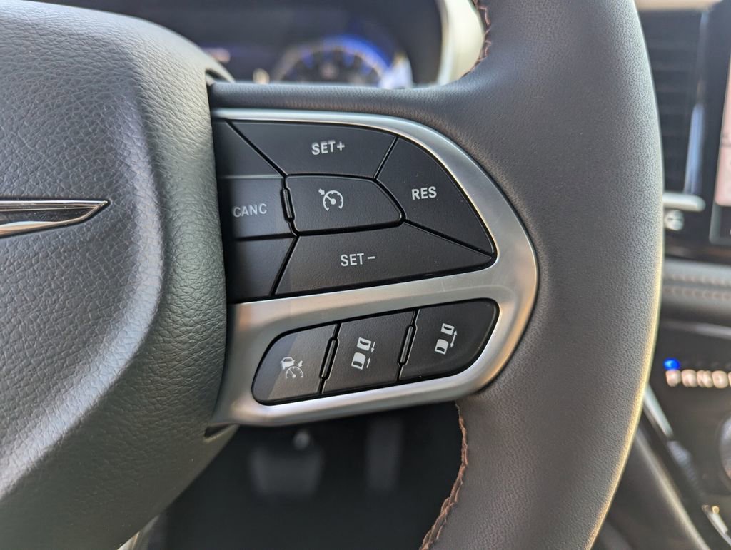 New 2026 Chrysler Pacifica Pinnacle w/ Trailer Tow Group image 20