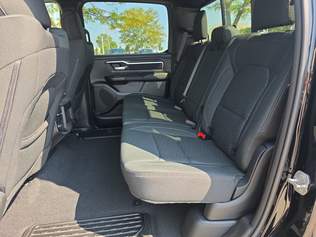 New 2026 RAM 1500 4x4 Crew Cab image 9