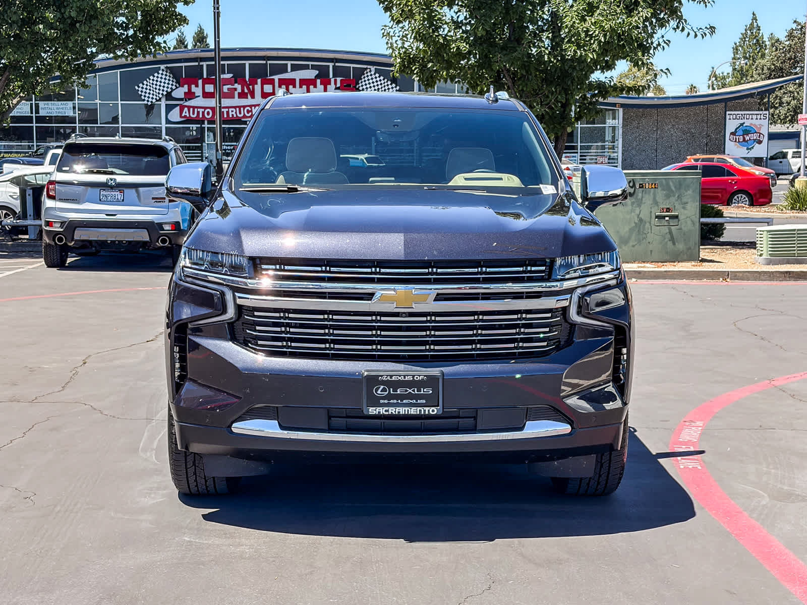 Used 2024 Chevrolet Tahoe Premier AWD/4WD image 7