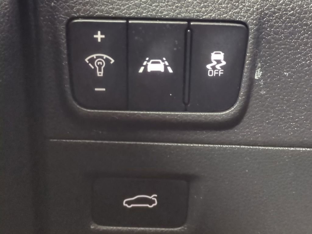 Used 2022 Kia K5 GT-Line image 26