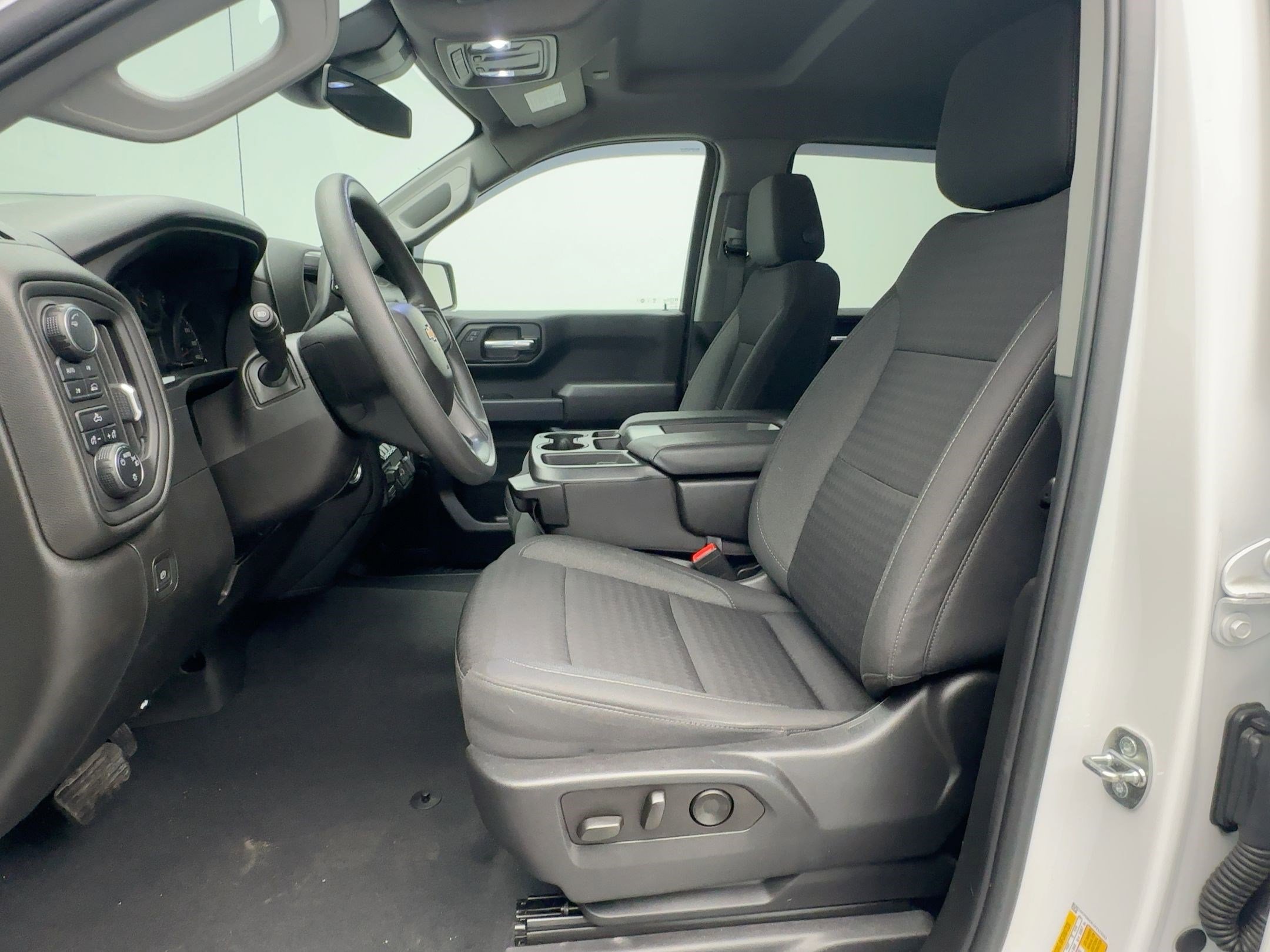 Certified 2023 Chevrolet Silverado 1500 Custom image 5