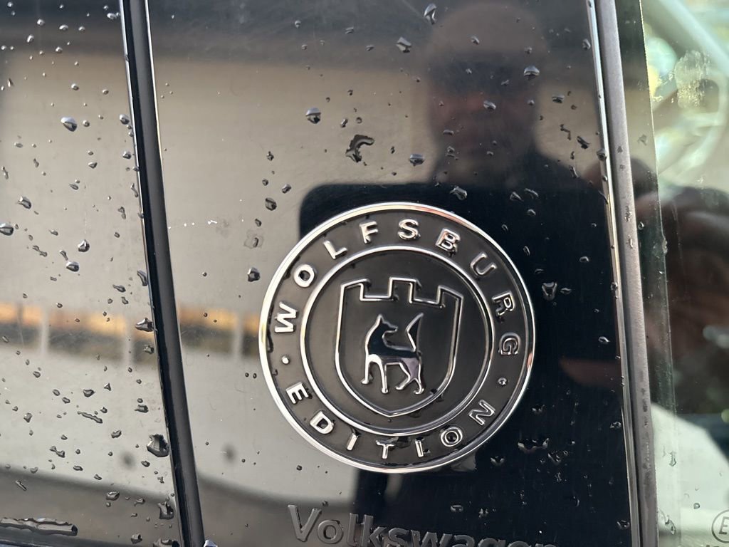 Used 2024 Volkswagen Tiguan Wolfsburg Edition image 7