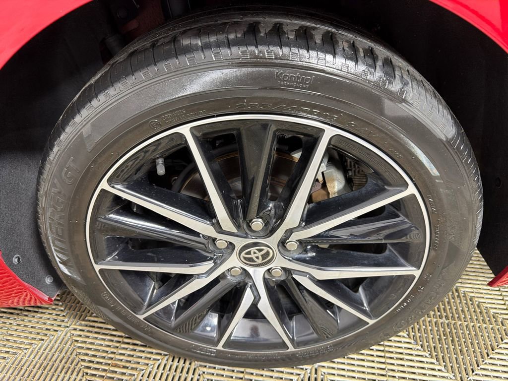 Used 2022 Toyota Camry SE w/ Audio Upgrade Package FWD image 20