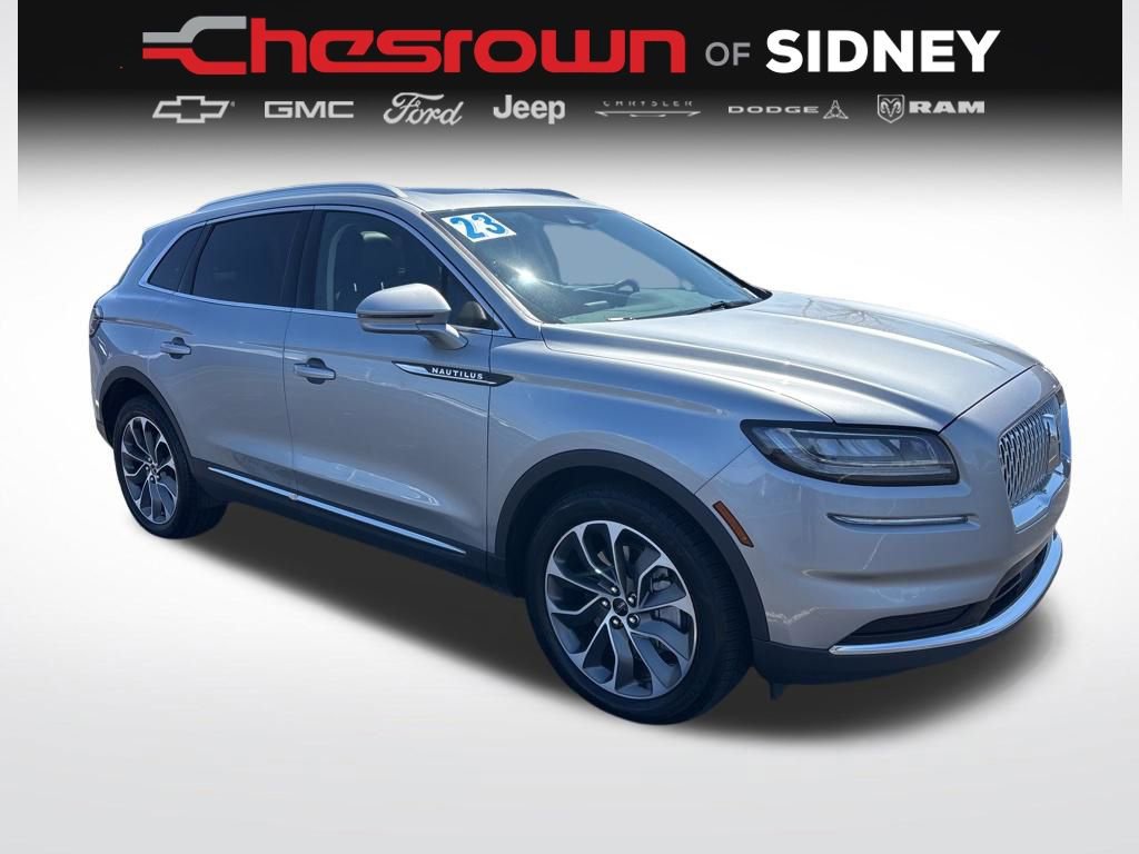 Used 2023 Lincoln Nautilus Reserve AWD/4WD image 7