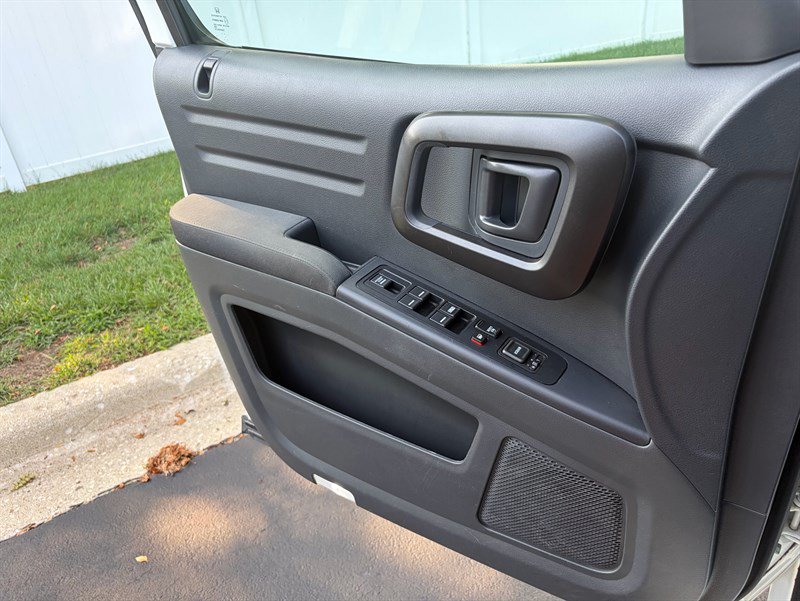 Used 2014 Honda Ridgeline Sport image 37
