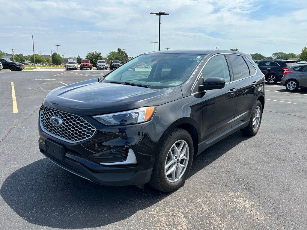 Used 2023 Ford Edge SEL AWD/4WD image 7
