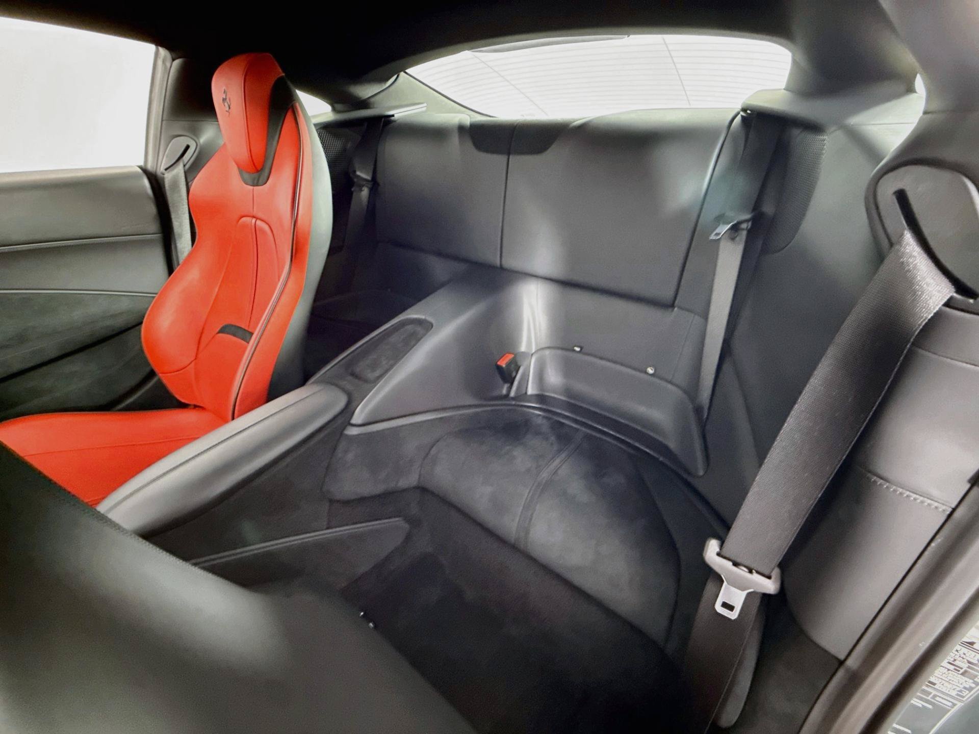 Used 2022 Ferrari Roma RWD image 22