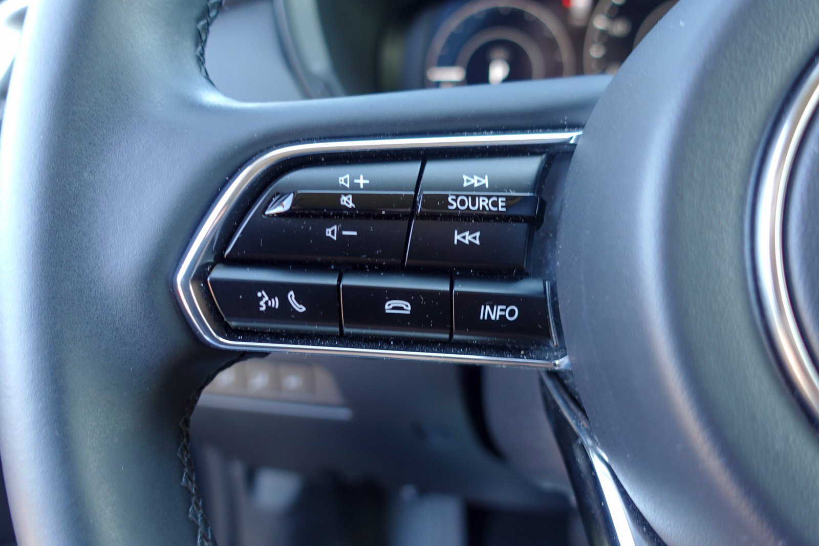 Certified 2024 MAZDA CX-90 Plug-In Hybrid w/ Premium Pkg image 15