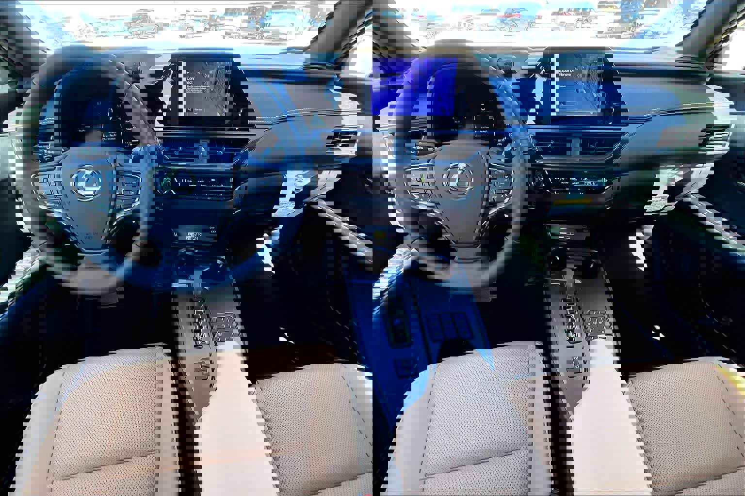 New 2026 Lexus UX 300h FWD image 8