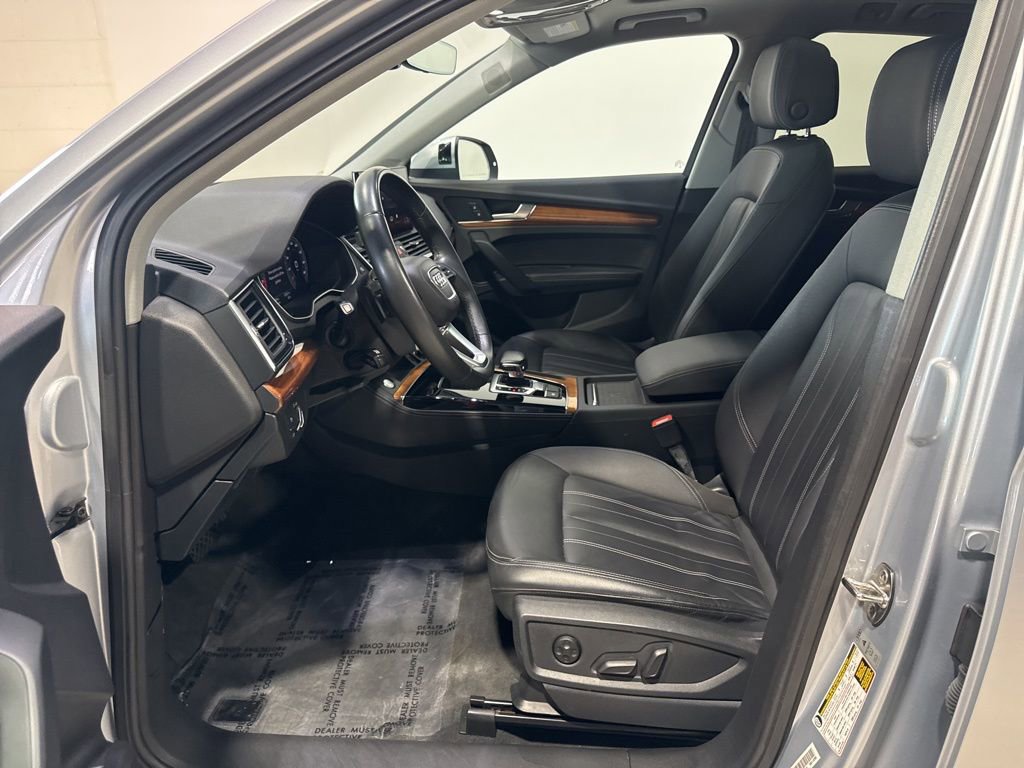 Used 2021 Audi Q5 2.0T Premium Plus w/ Premium Plus Package AWD/4WD image 32