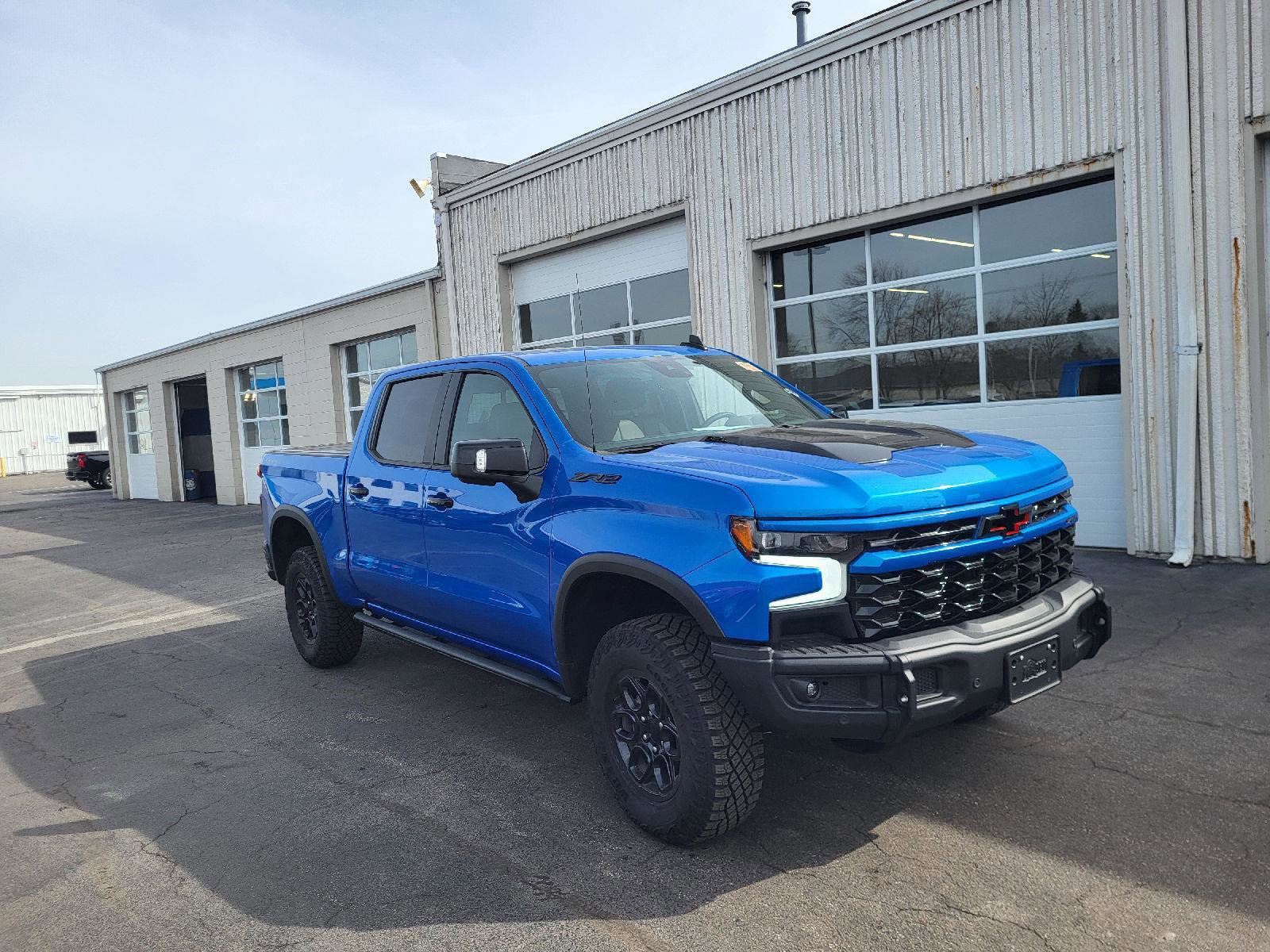 Used 2025 Chevrolet Silverado 1500 ZR2 w/ ZR2 Bison Edition image 1