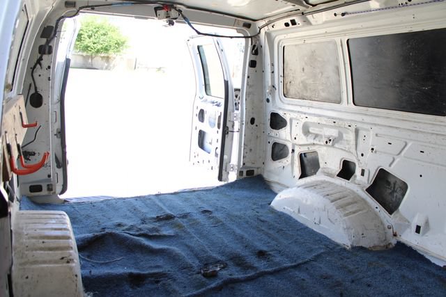 Used 2012 Ford E-150 and Econoline 150 w/ Commercial Cargo Van Pkg RWD image 23