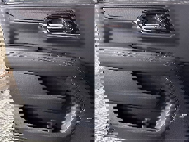 Used 2026 GMC Yukon Elevation w/ Elevation Premium Package image 23