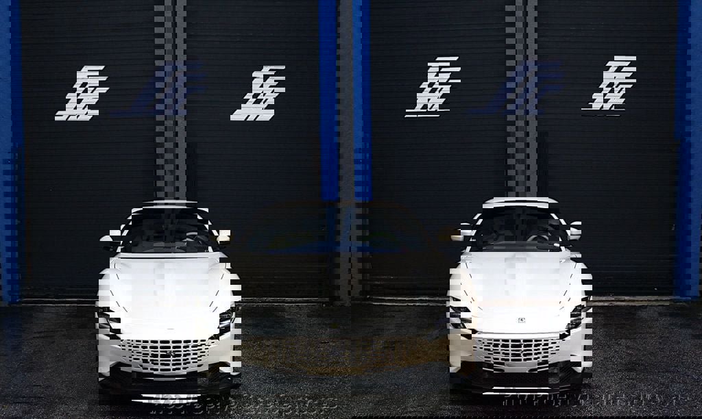 Used 2022 Ferrari Roma image 9