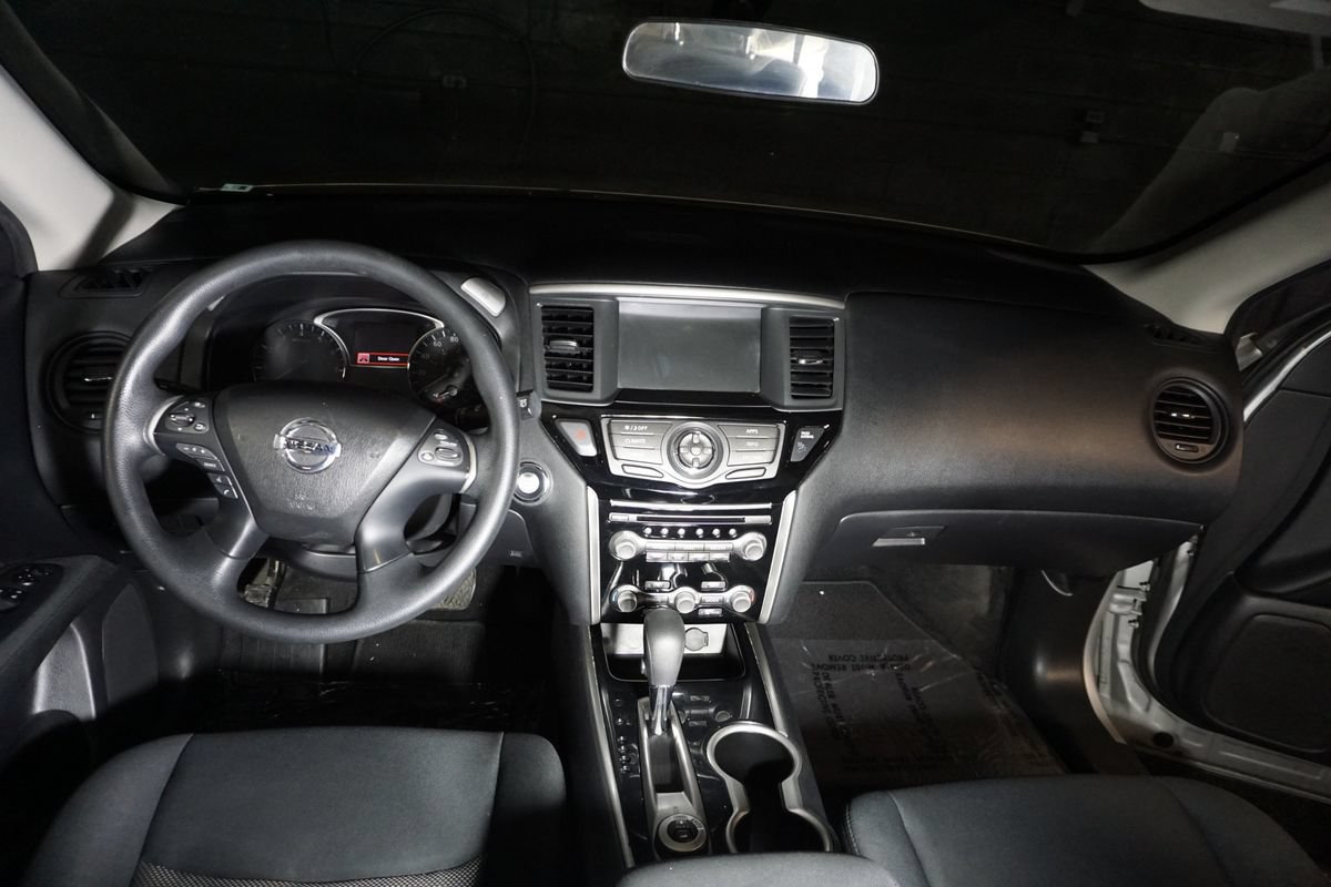 Used 2017 Nissan Pathfinder S AWD/4WD image 15