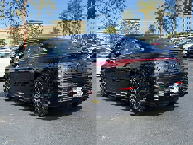 Used 2022 Mercedes-Benz EQS 580 4MATIC Sedan image 13