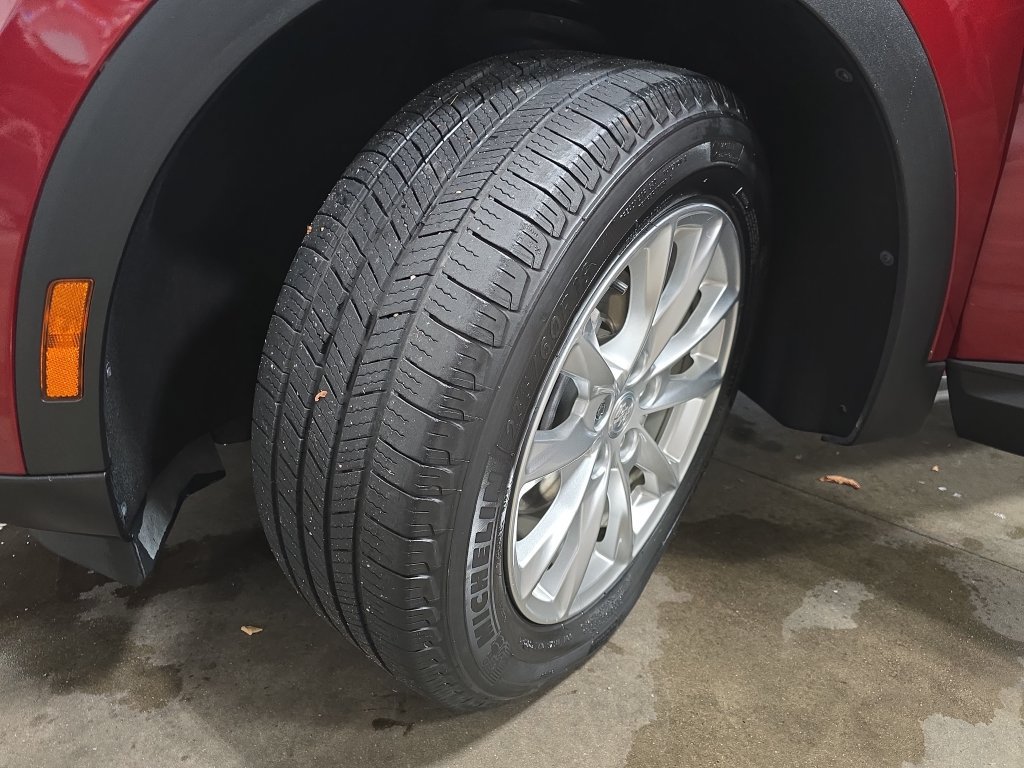 Used 2021 Buick Envision Preferred AWD/4WD image 32