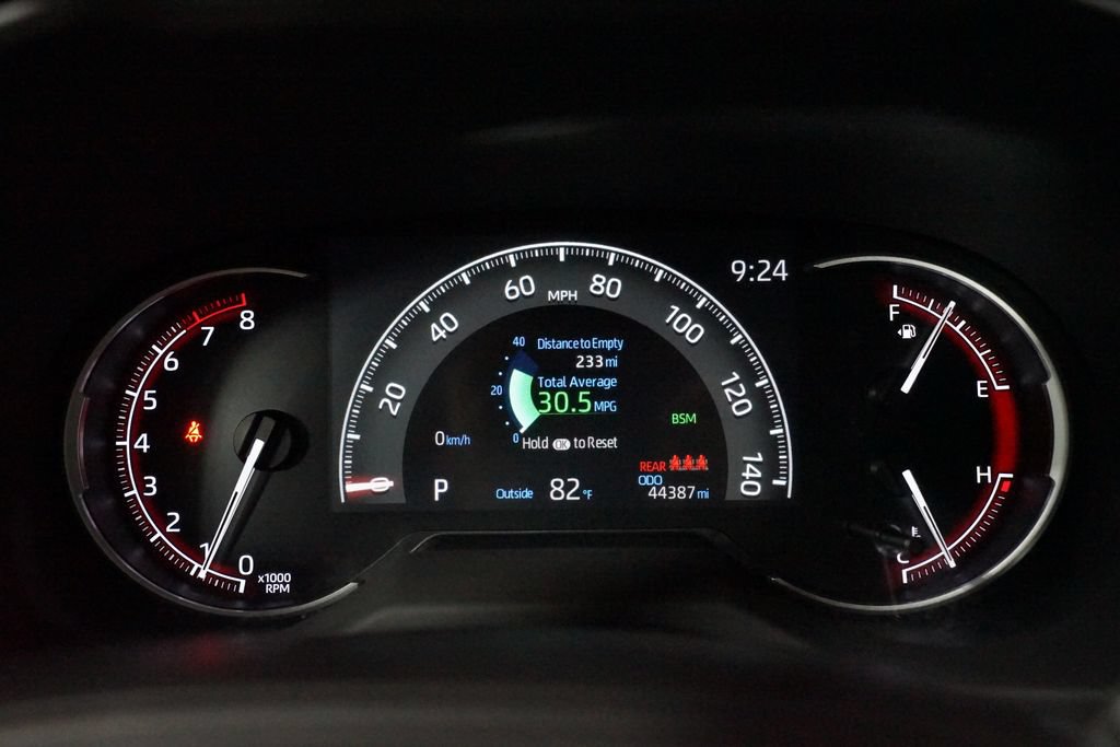 Certified 2025 Toyota RAV4 XLE FWD image 15