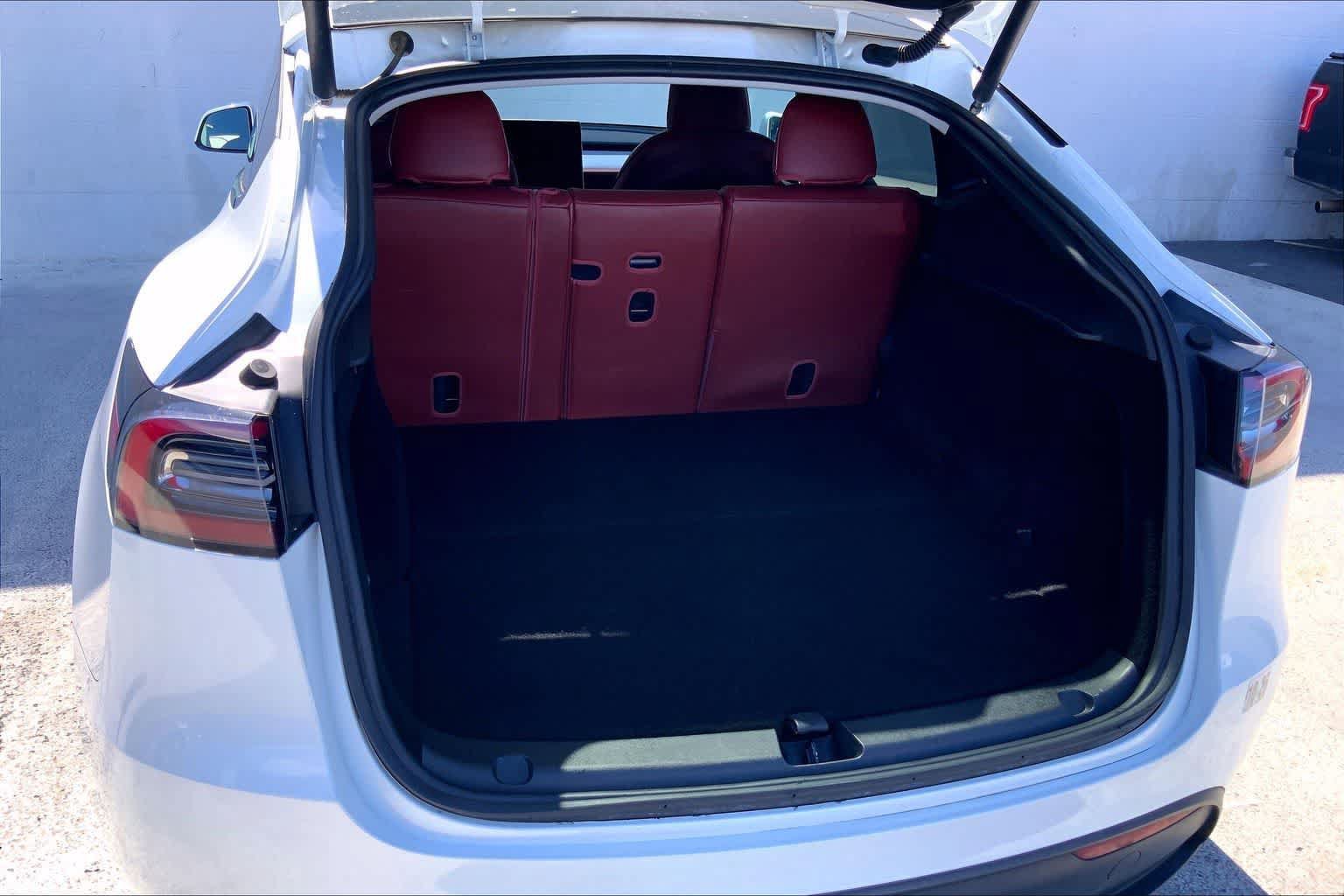 Used 2025 Tesla Model Y Long Range RWD image 18