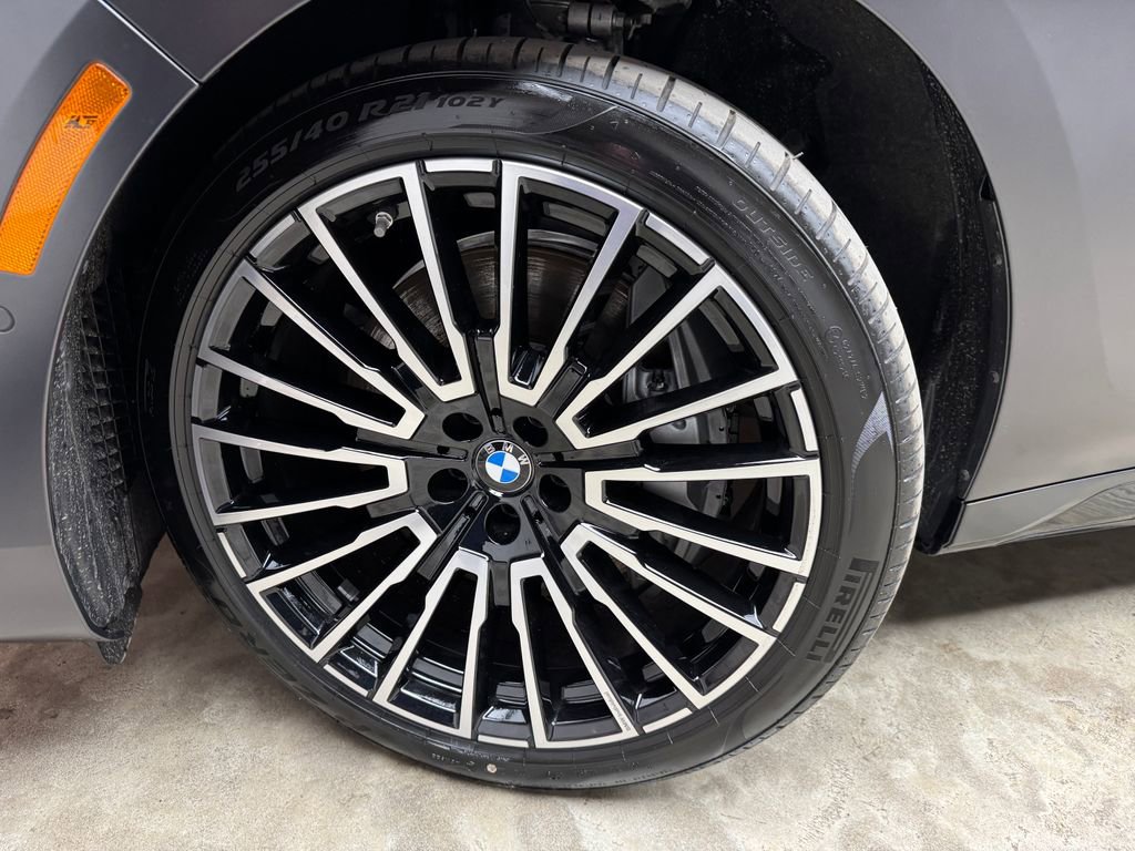 New 2026 BMW 760i xDrive image 27
