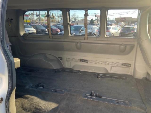 Used 2018 Chevrolet Express 3500 LT w/ LT Preferred Equipment Group RWD image 24