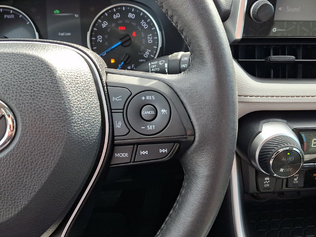 Used 2022 Toyota RAV4 XLE w/ Convenience Package AWD/4WD image 24