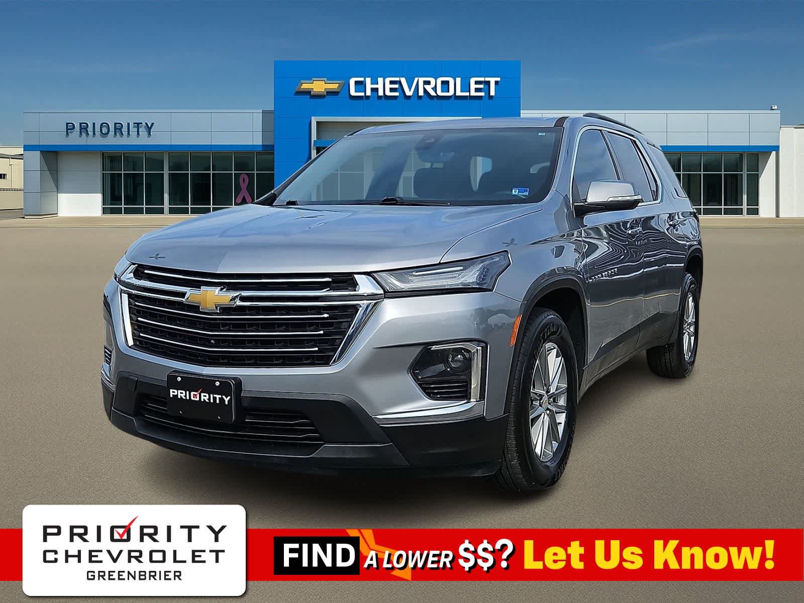 Used 2023 Chevrolet Traverse LT