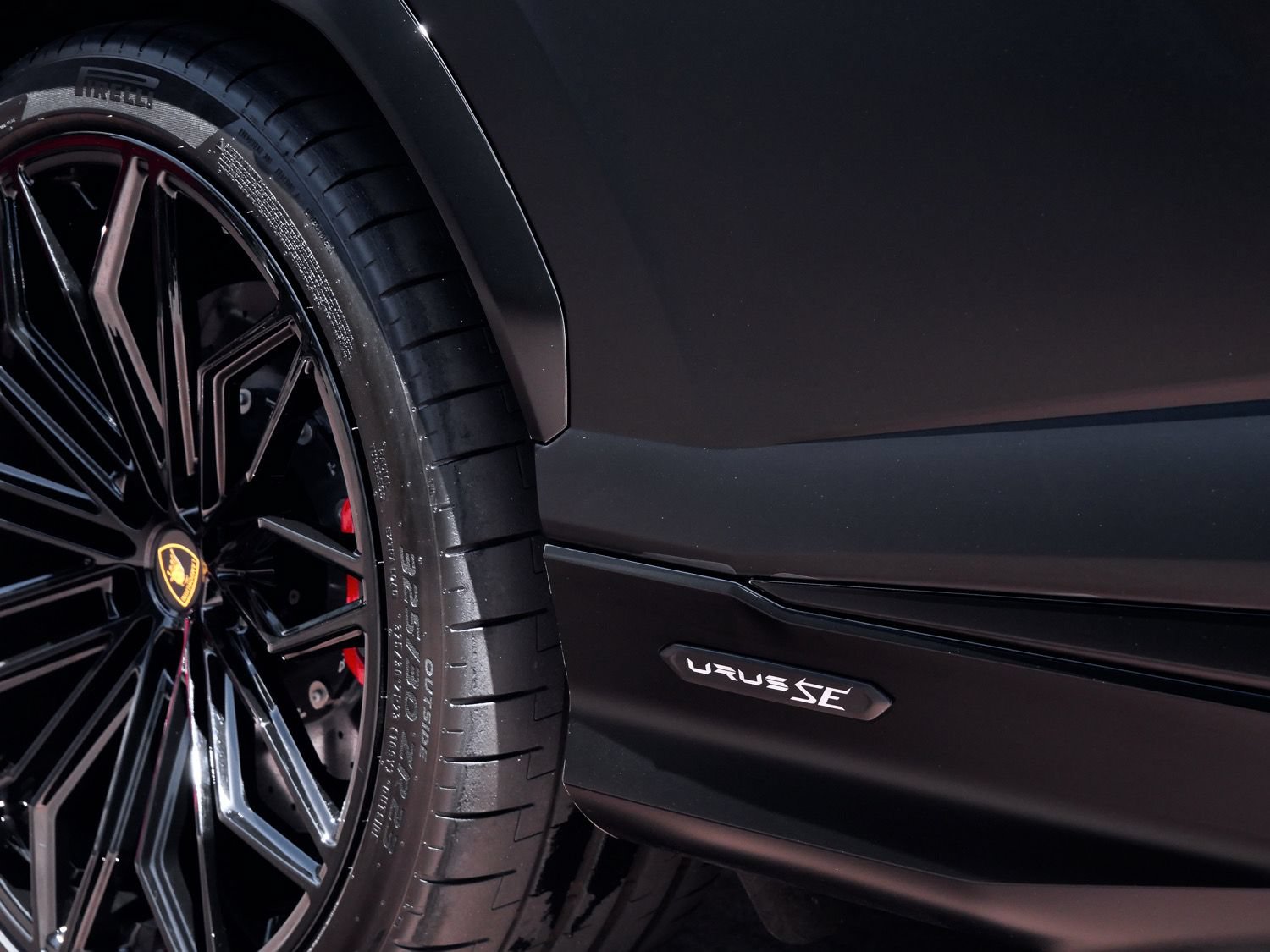 Used 2025 Lamborghini Urus S AWD/4WD image 12