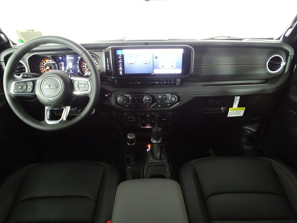 New 2026 Jeep Wrangler Unlimited Sahara AWD/4WD image 30