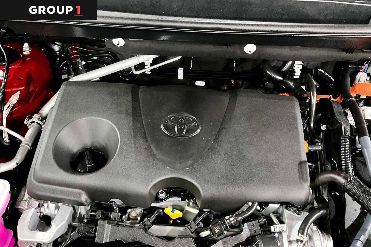 Used 2025 Toyota RAV4 XLE image 32