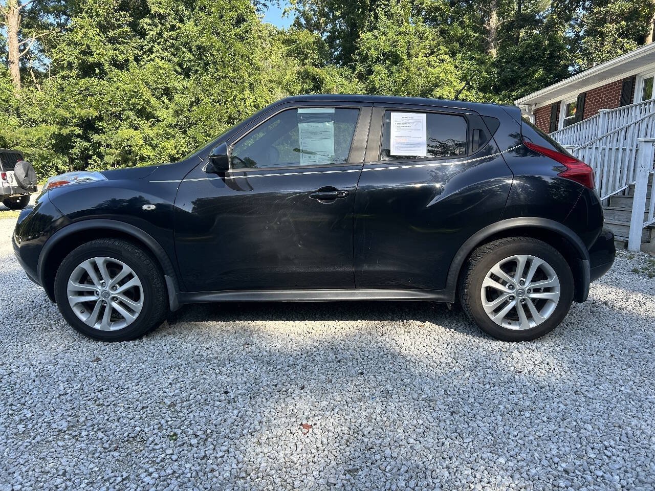 Used 2013 Nissan Juke SL AWD/4WD image 2