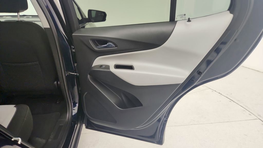 Used 2020 Chevrolet Equinox LS w/ LS Convenience Package FWD image 31