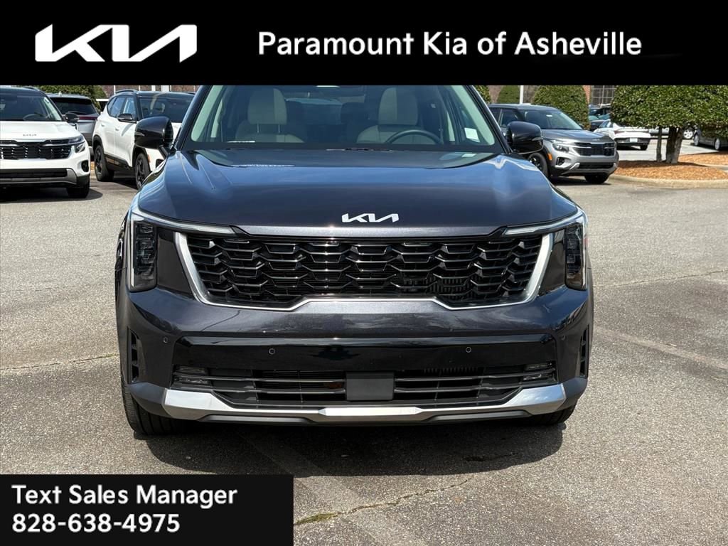 Certified 2025 Kia Sorento EX w/ Panoramic Sunroof Package image 2