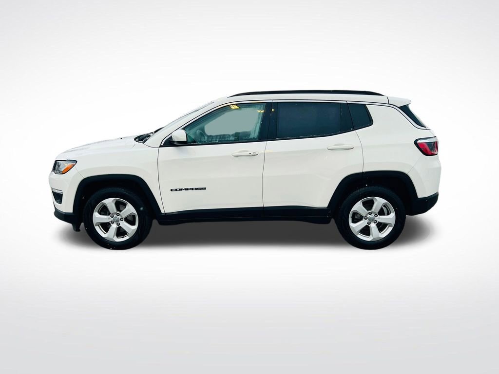 Used 2017 Jeep Compass Latitude w/ Cold Weather Group image 2